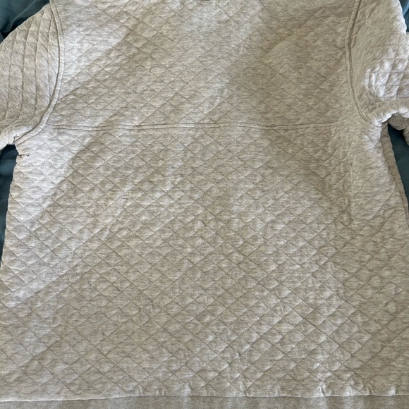 Patagonia Women's Quilted pullover - Cream and Navy - Picture 4 of 4